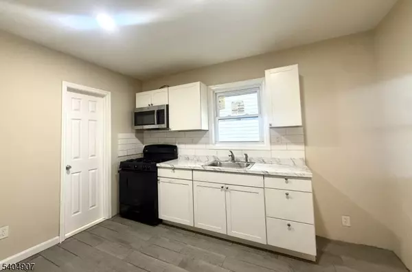 Elizabeth City, NJ 07206,58 Florida St #2