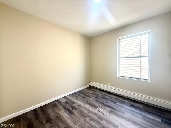 Elizabeth City, NJ 07206,58 Florida St #2