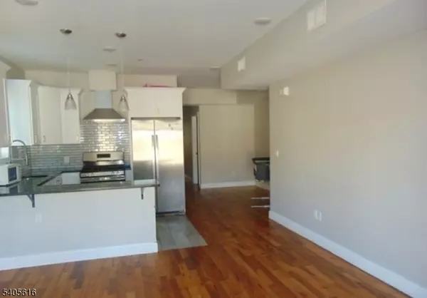 Paterson City, NJ 07501,108-110 Mill St #301