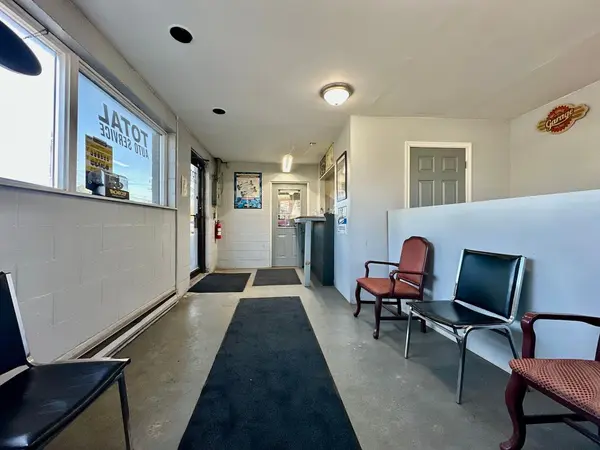 Toronto E10, ON M1C 2A6,518 Centennial RD N #1