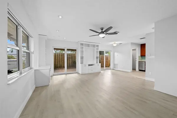 Fort Lauderdale, FL 33315,615 SW 16th Ct #1S