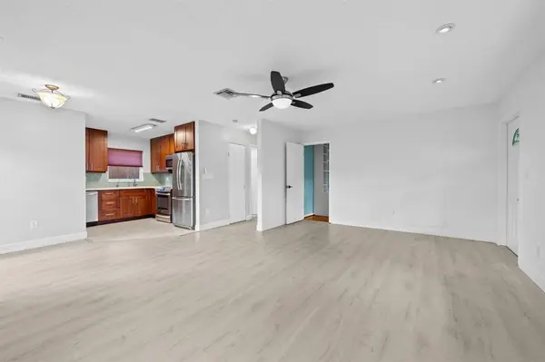 Fort Lauderdale, FL 33315,615 SW 16th Ct #1S