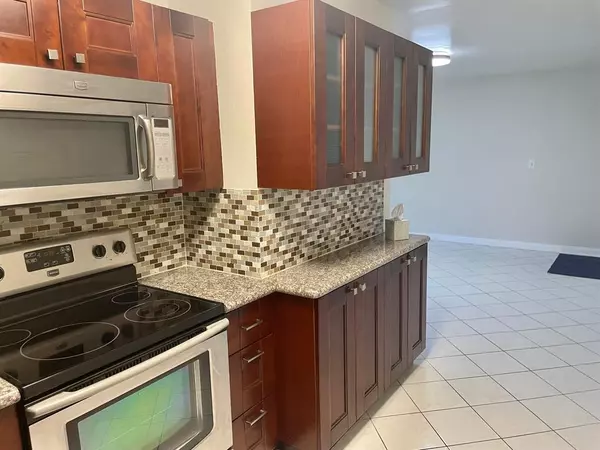 Wilton Manors, FL 33305,140 NE 19th Ct #101E