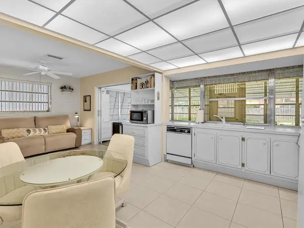 Hollywood, FL 33021,407 S Highland Dr