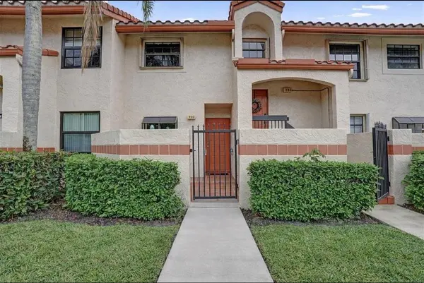 Deerfield Beach, FL 33442,903 Congressional Way #903