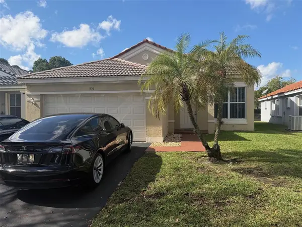 Weston, FL 33327,853 Sand Creek Cir