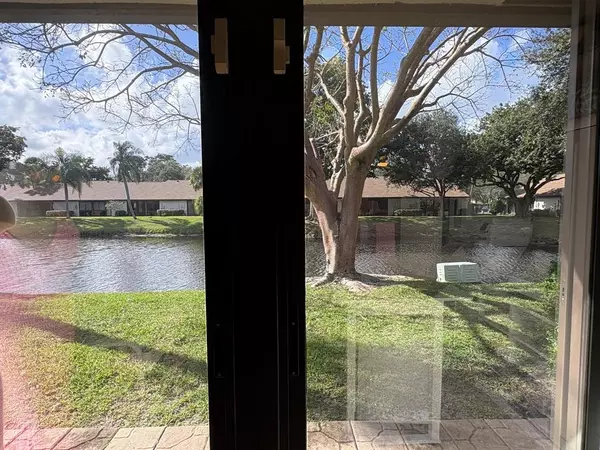 Pompano Beach, FL 33066,3304 Carambola Cir #3304