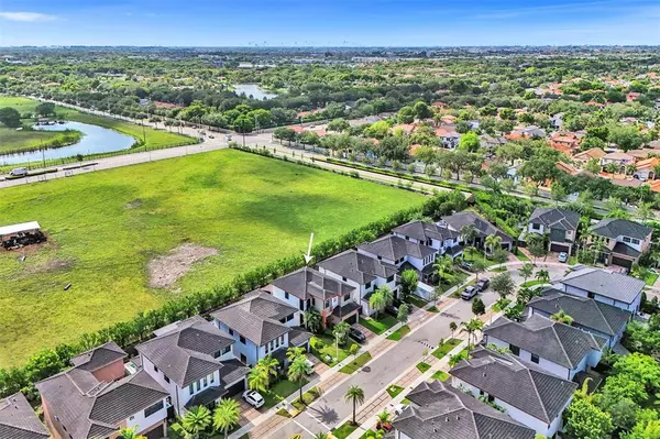 Miami Lakes, FL 33018,15501 NW 88th Ave #15501