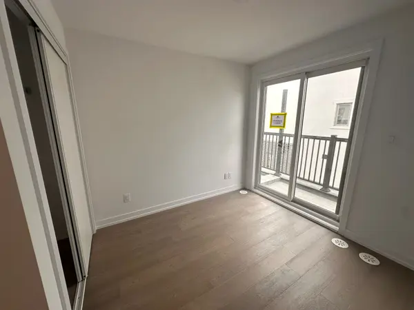 Richmond Hill, ON L4E 1M1,5 Bancroft LN #305