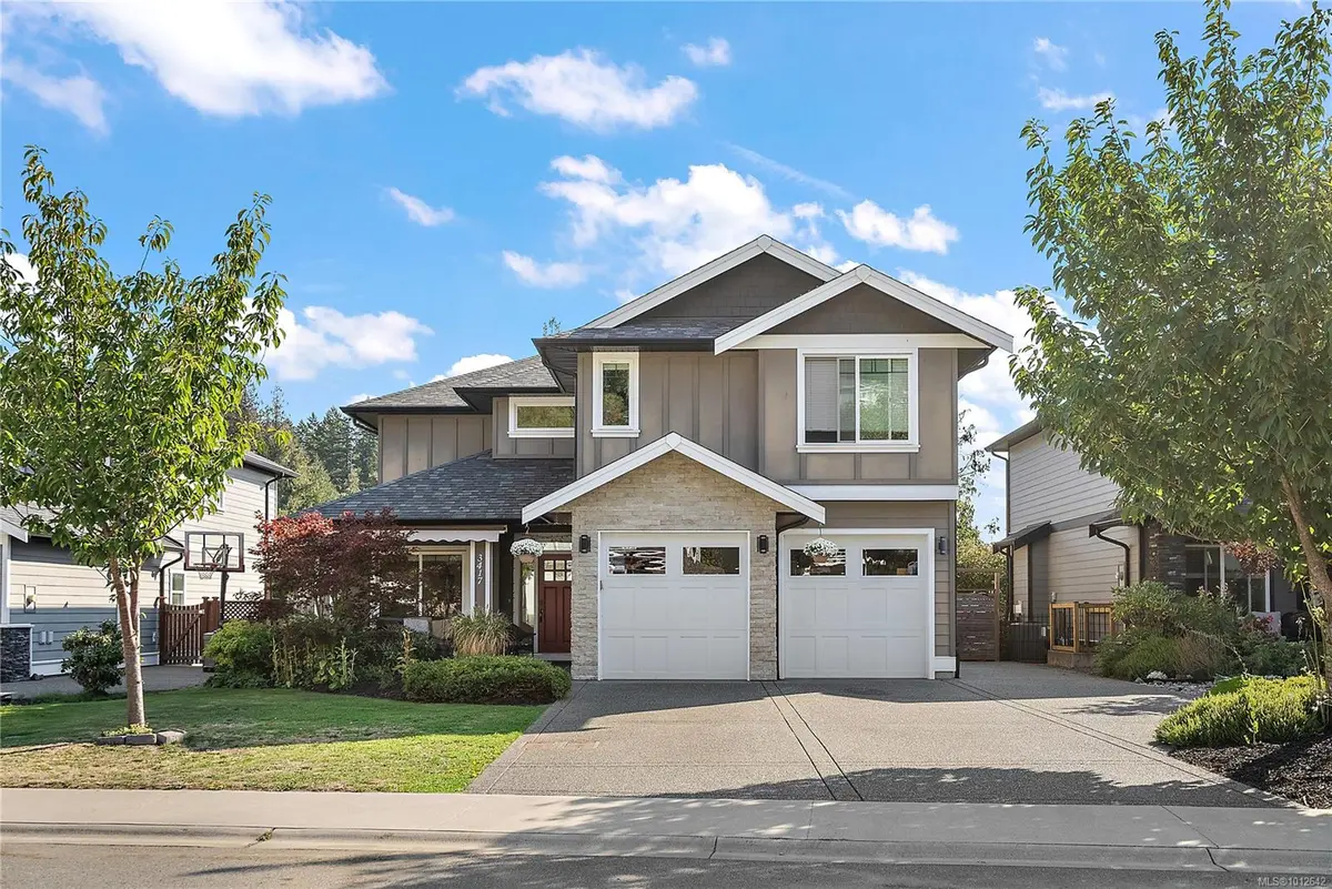 3417 Resolution Way, Colwood, BC V9C 0J1