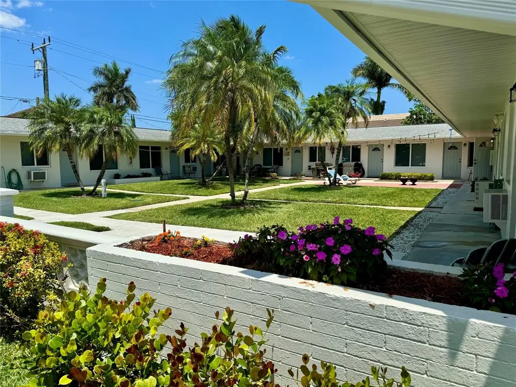 Hallandale Beach, FL 33009,120 NE 10TH AVE #1