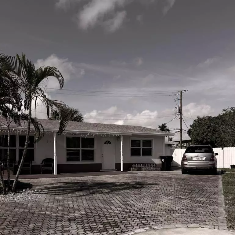 Lighthouse Point, FL 33064,2671 NE 18TH TER