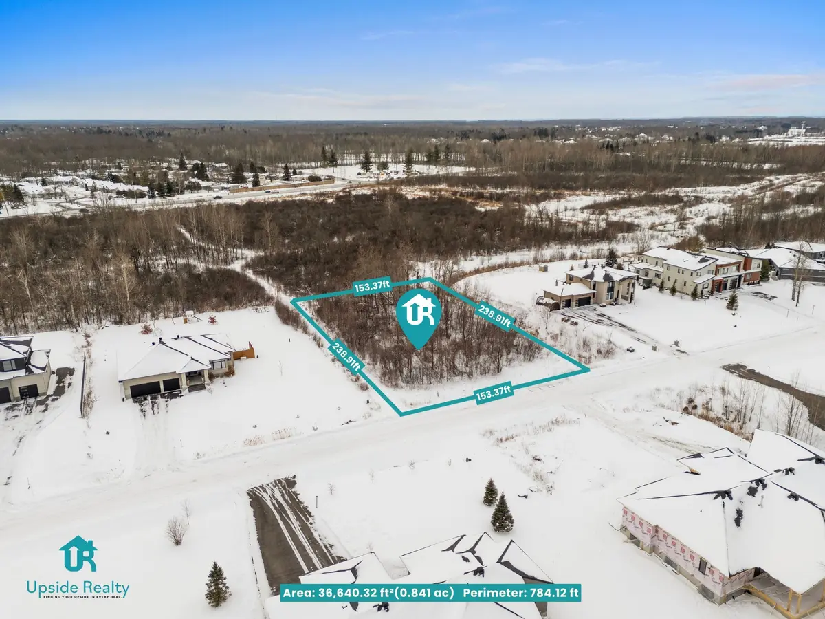 Blossom Park - Airport And Area, ON K1X 0A3,671 Ballycastle CRES