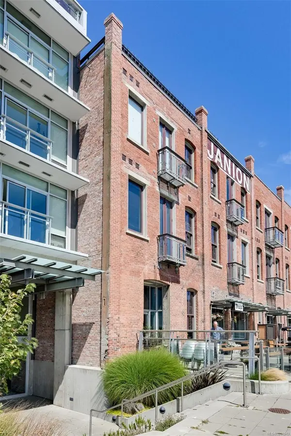 456 Pandora Ave #403, Victoria, BC V8W 0E3