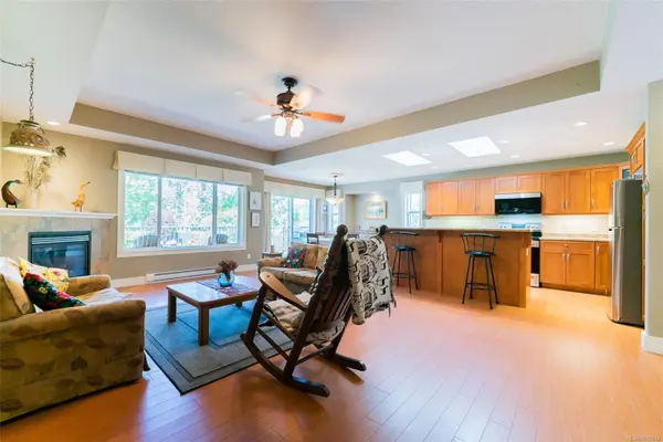 2324 Dodds Rd, Nanaimo, BC V9X 1Y3