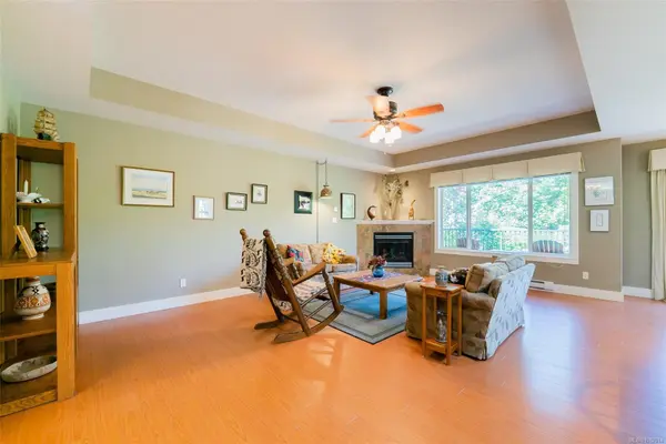 2324 Dodds Rd, Nanaimo, BC V9X 1Y3