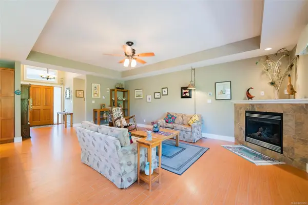 2324 Dodds Rd, Nanaimo, BC V9X 1Y3