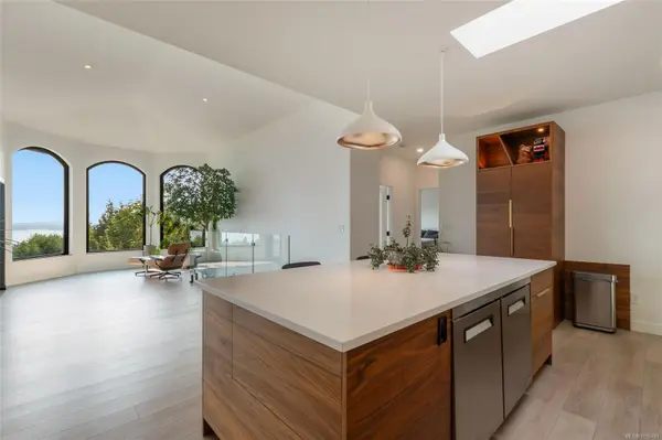 824 Craig Rd, Ladysmith, BC V9G 2C4