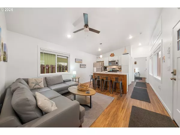 Rockaway Beach, OR 97136,245 S Dolphin