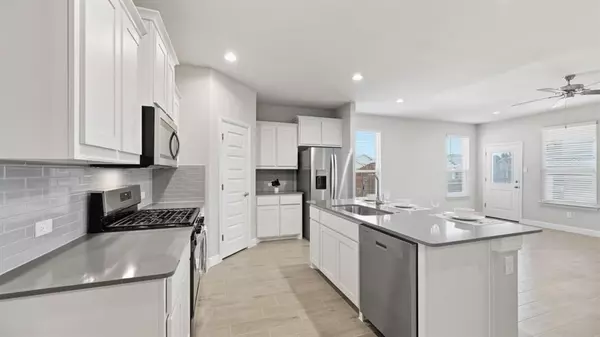 Cleburne, TX 76033,1905 JACKSON Street