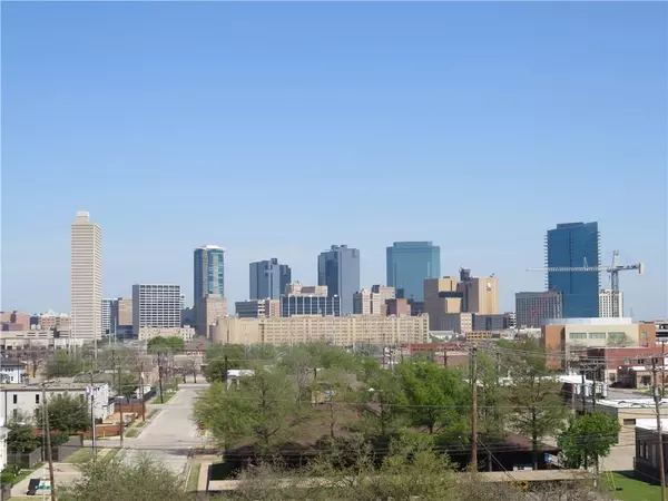 Fort Worth, TX 76104,928 Travis Avenue #206