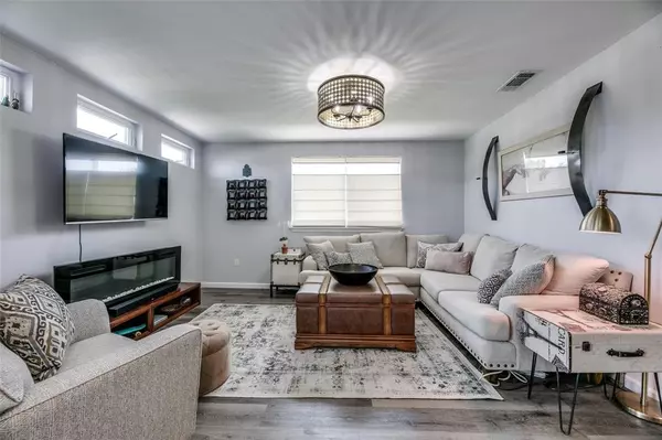 Forney, TX 75126,407 E Broad Street