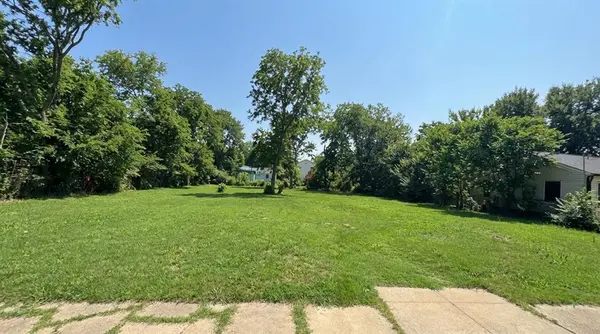 Dallas, TX 75211,4305 Falls Drive