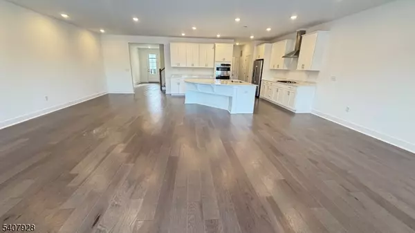 East Hanover Twp., NJ 07928,8 Eastwood Ter