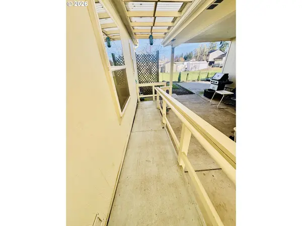 Cottage Grove, OR 97424,510 PATRICK LOOP