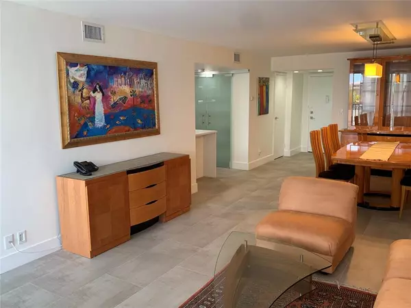 Hallandale Beach, FL 33009,1000 Parkview Dr #319