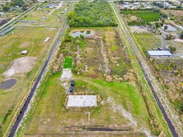 Loxahatchee, FL 33470,20223 Simone Drive