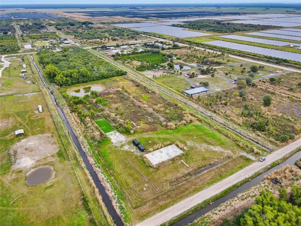 Loxahatchee, FL 33470,20223 Simone Drive