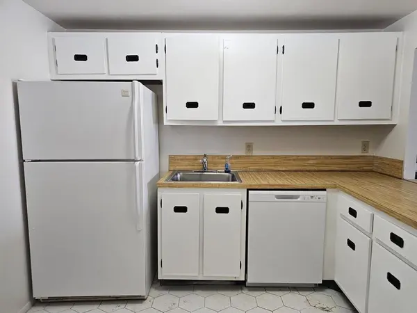 Hallandale Beach, FL 33009,400 Leslie Dr #717