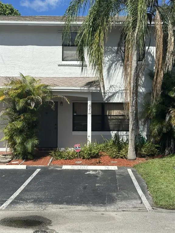 Pembroke Pines, FL 33026,621 NW 105th Way