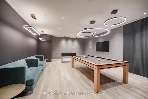 Vaughan, ON L4J 0L8,50 Upper Mall WAY #1101