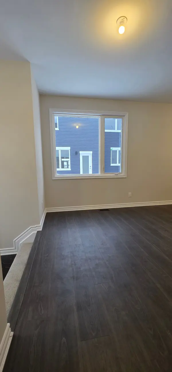 Orleans - Cumberland And Area, ON K4A 5T7,186 Ryan Reynolds WAY