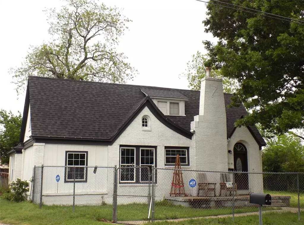 Bowie, TX 76230,410 S Mill Street