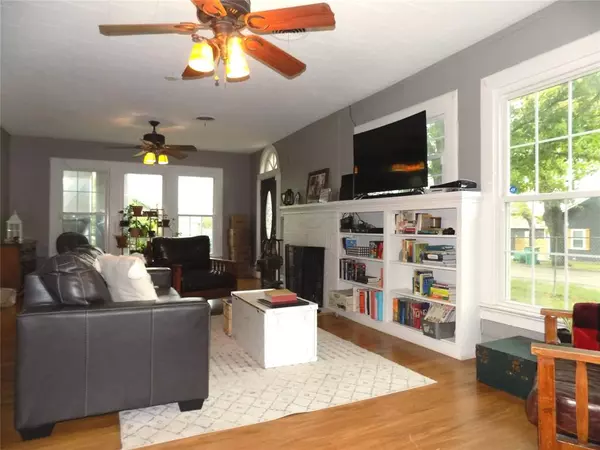 Bowie, TX 76230,410 S Mill Street