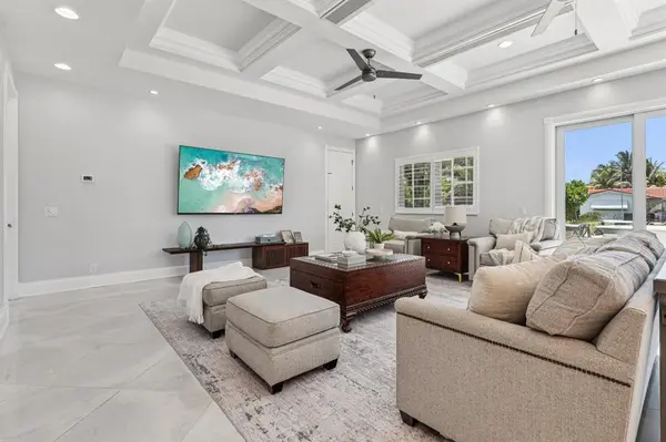 Lighthouse Point, FL 33064,3900 NE 23rd Ter