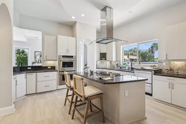 Lighthouse Point, FL 33064,3900 NE 23rd Ter