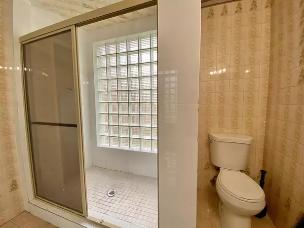 Miami, FL 33168,14131 NW 3rd Ave #F