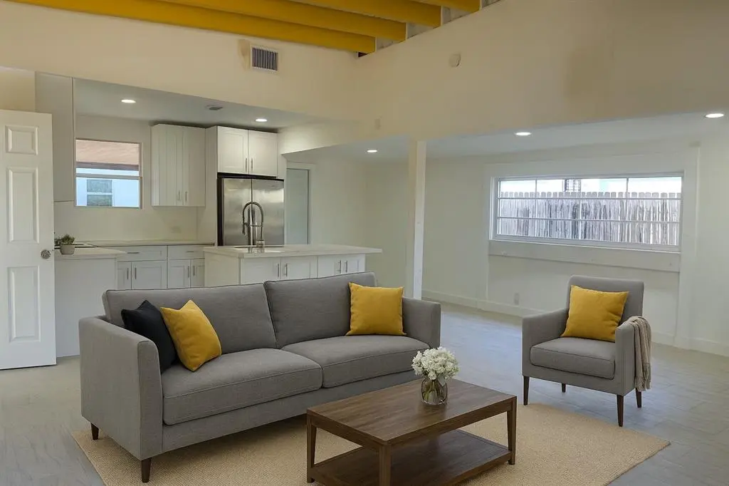 Lake Worth Beach, FL 33460,821 N B St