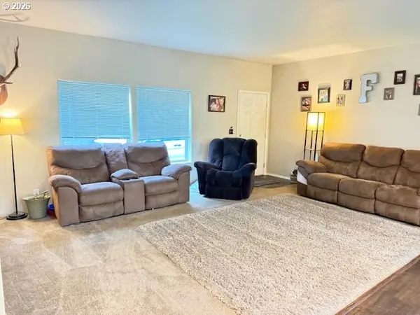 Glide, OR 97443,345 DEBBIE CT