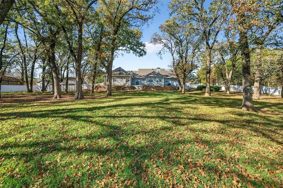 380 Crescent Drive, Pottsboro, TX 75076