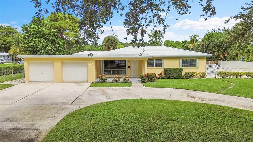 Lighthouse Point, FL 33064,2021 NE 24th St