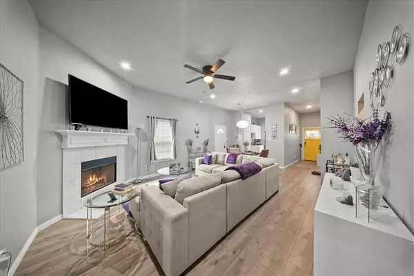 Dallas, TX 75212,5312 Black Hawk Street