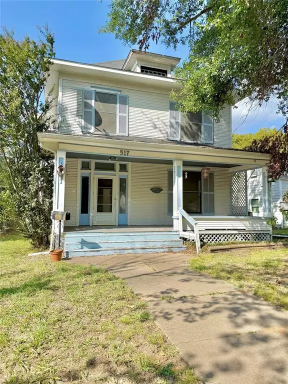 Denison, TX 75020,517 W Hull Street