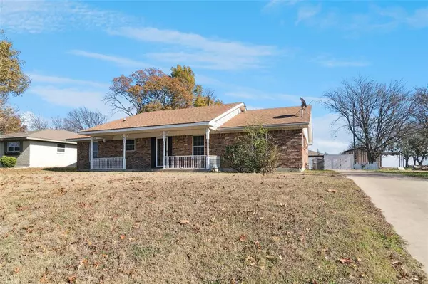 Howe, TX 75459,941 Maple Street