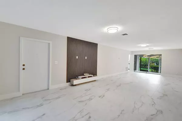 Boynton Beach, FL 33436,4724 Greentree Cir #B