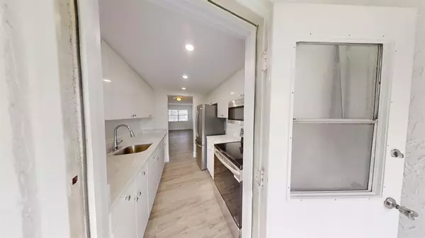 Margate, FL 33063,6600 Royal Palm Blvd #110B